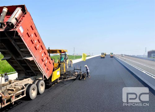 信陽市國際家居產業小鎮經一路工程施工